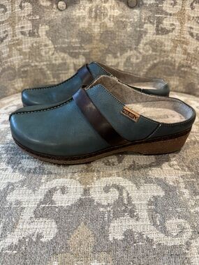 Pikolinos Granada Clogs